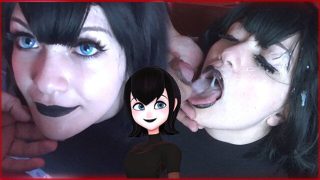 Wild Perempuan Murahan Goth Berpakaian Seperti Mavis Dari Hotel Transylvania Mendapat Mulut Penuh Dengan Air Mani