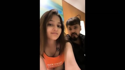 Explicit Sexy Gujju Ladki Oyo Room Me Sex Ki Boyfriend Ke Friend Sath
