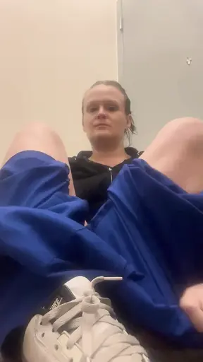 Nurse Fists Pink Box In Park Bathroom On Supper Break! - Full Hd