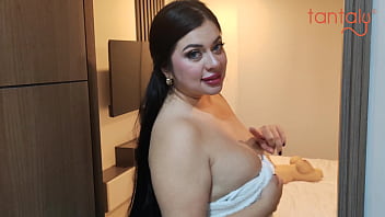Hardcore Colombian Milf Gets A Intense Fucking Toy And Decides To Try It With Her Husband A Moreno Bbc In Interracial Threesome With Creampie! Antonella Jones - 4K
