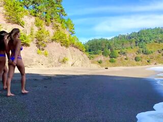 Wild 3Some On A Beach With Hawt Blond And Hawt Brunette Hair And Hawt Stud - Full Hd