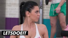 ”Titty Babe'S Gym Raw Pleasure Workout”