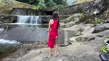 Insane Fazendo A Farra Na Cachoeira Com A Amiga
