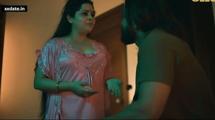 Seductive Bhabhi Ne Kiya Chacha Ko Khush - 4K