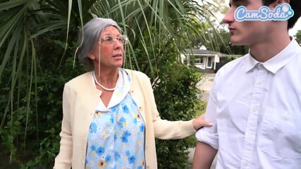 Insane Camsoda-Old Granny Urinating While Fingered