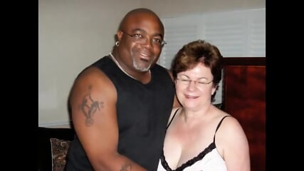 Viral: Kinky Watch His Mom Get Fucked