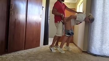 Insane Gave The Pizza Delivery Guy A Tip He′Ll Never Forget