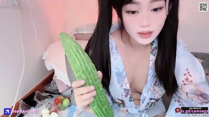Forbidden Yueyue Devourer Of Veggies 2