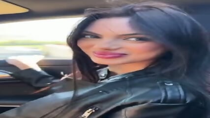 Insane Polemico Flagra Com Blogueira Transando No Carro - Must See